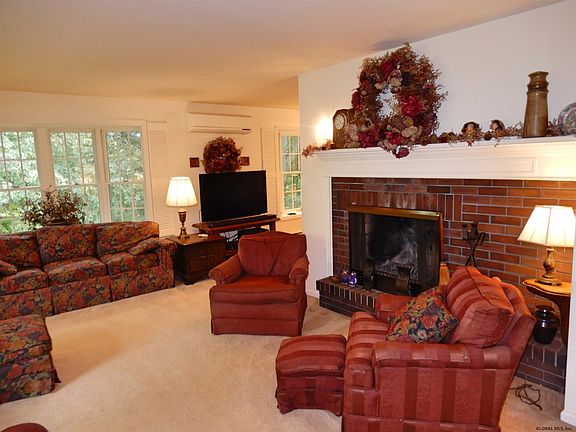 4th image of 9 Haven Ln