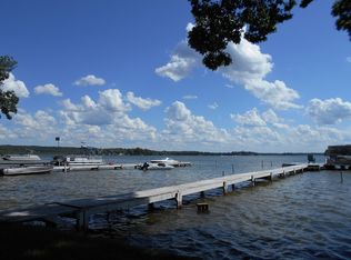 11227 Oakleigh Dr, Middleville, MI 49333