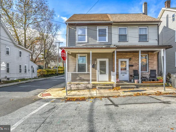 51 S King St, Annville, PA 17003