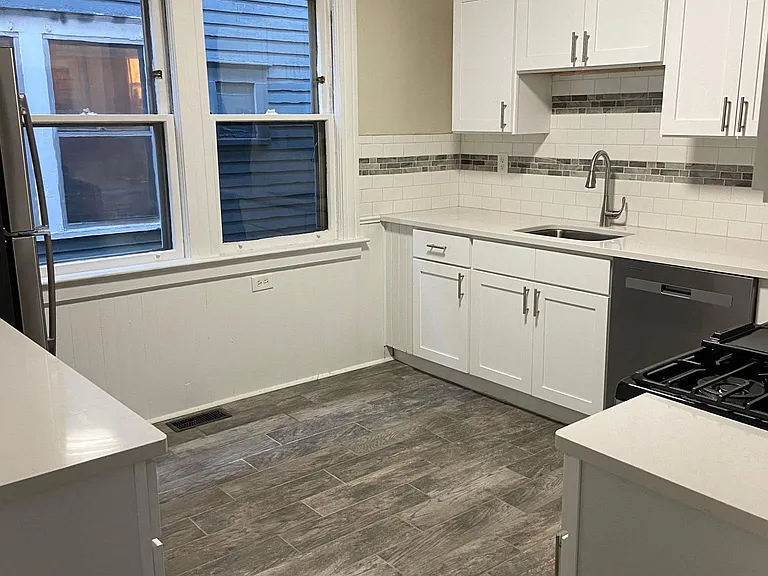 677 W Delavan Ave #1 — Photo 5