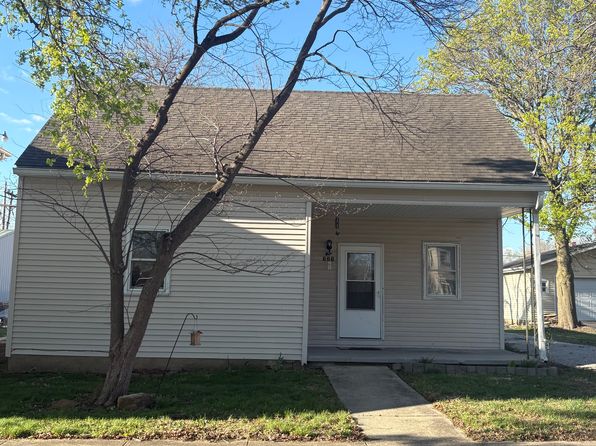 121 E Main St