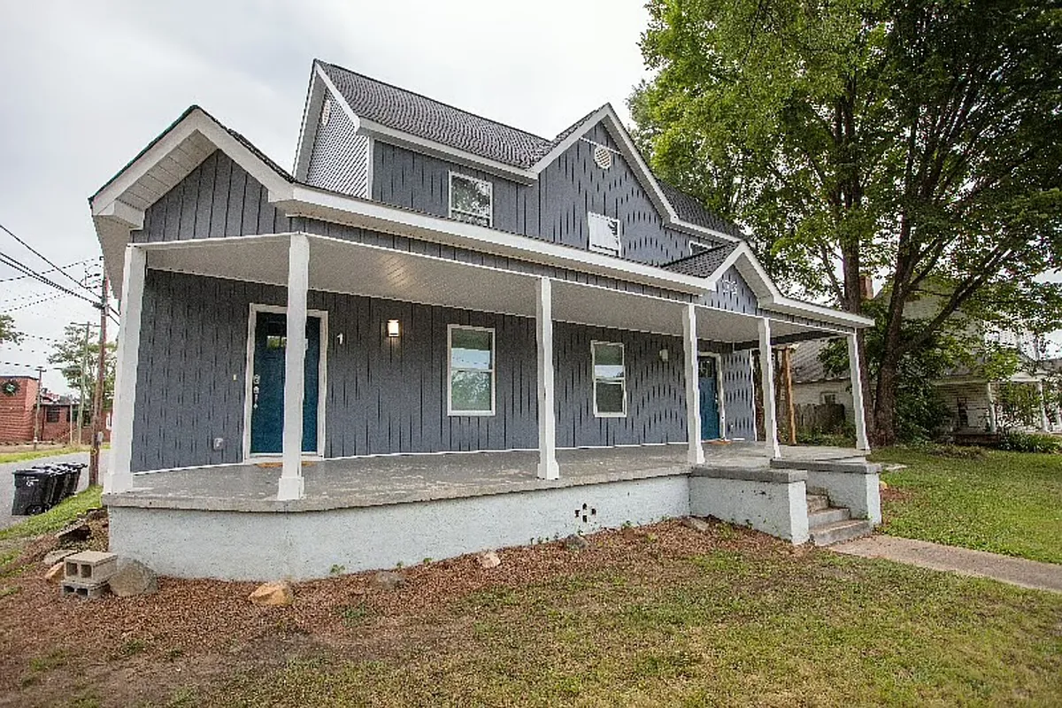 Building Photo - Cabarrus Ave E