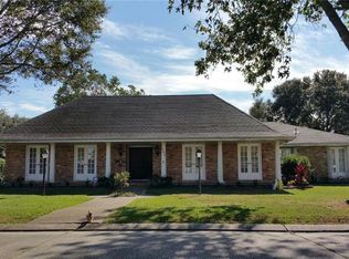 101 Chateau Mouton Dr, Kenner, LA 70065