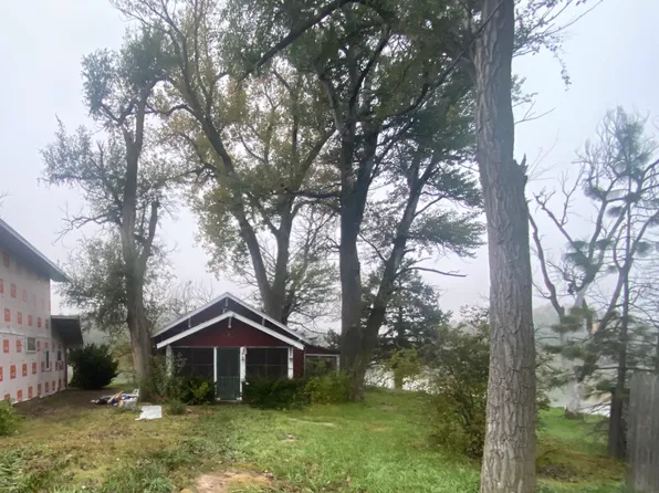 81 Pelican Drive, Brady, NE 69123