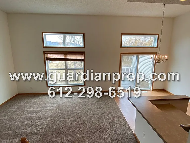 15435 Foster Dr N — Photo 3