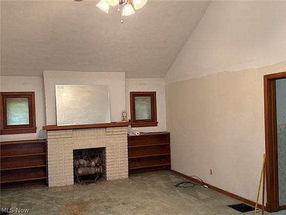 4th image of 4842 Noble St