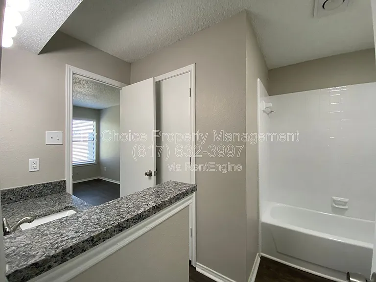 6706 Crestmont Ct — Photo 16