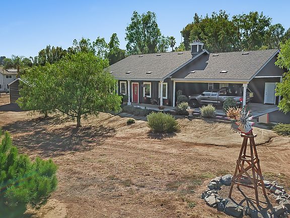 Country Living at it's best!