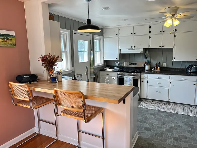 373 Franklin St — Photo 4