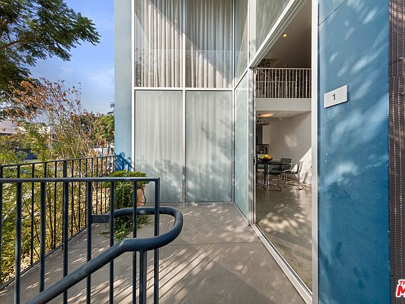 4th image of 7917 Willoughby Ave #1