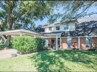 207 August St, Schulenburg, TX 78956