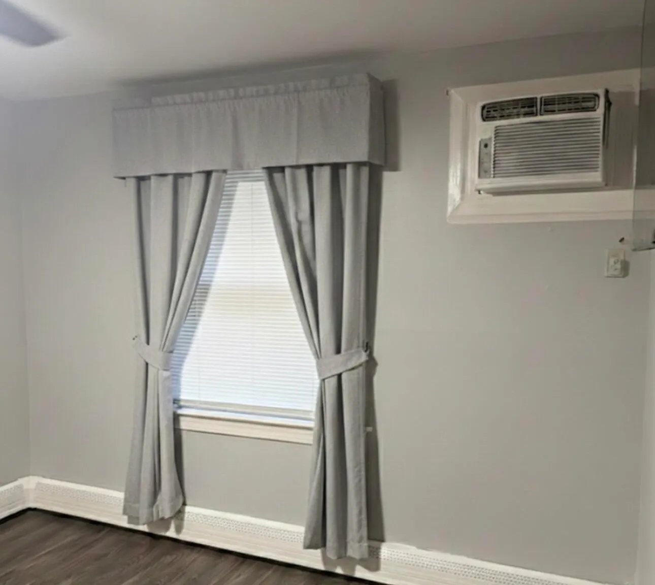 1 bed, 1.0 bath, 600 sqft, $1,800 — Photo 3