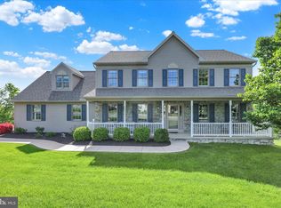 678 W Ridge Rd, Elizabethtown, PA 17022