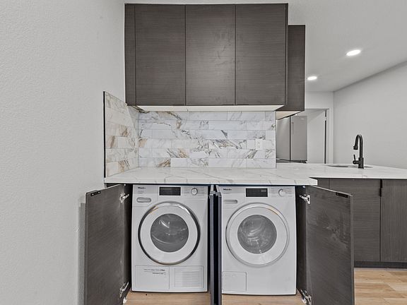 3rd image of 4152 Iowa St APT 8