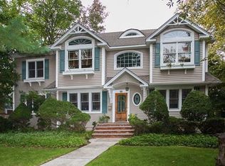 68 High St, Metuchen, NJ 08840