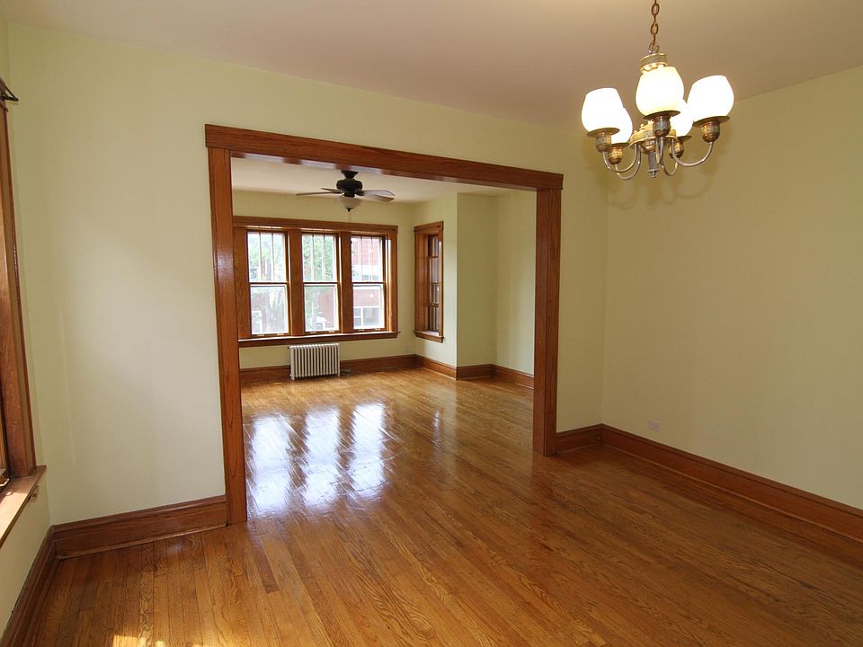 2nd image of 5346 W Newport Ave #2