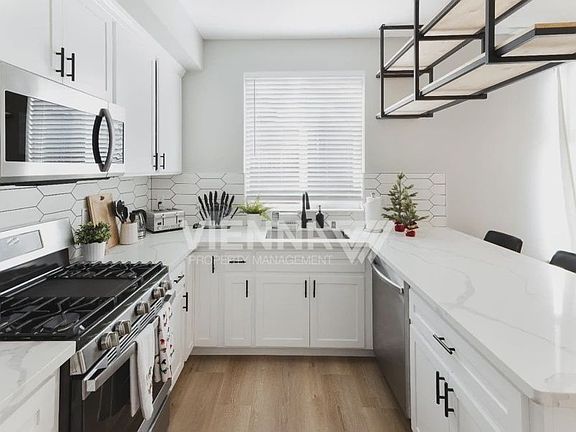 5th image of 5843 Del Campo Ln