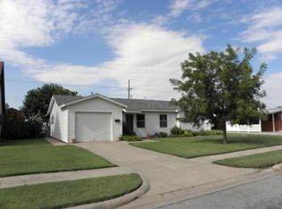 1116 Willow Rd, Pampa, TX 79065