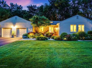 1 Abbey Ln, Ocean, NJ