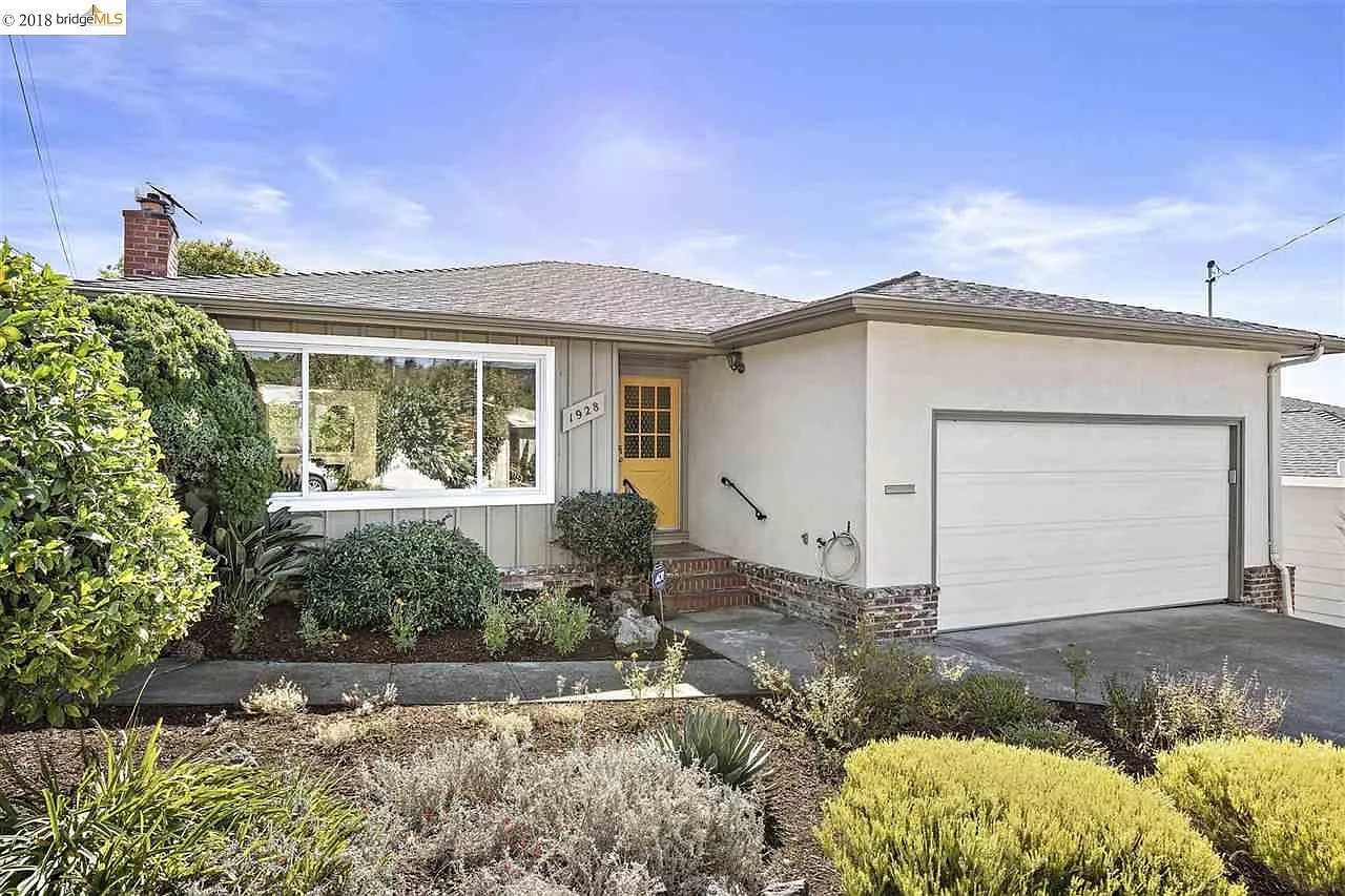 1928 Downey Pl photo 1