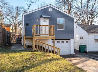 2330 Chambers Rd, Saint Louis, MO 63136