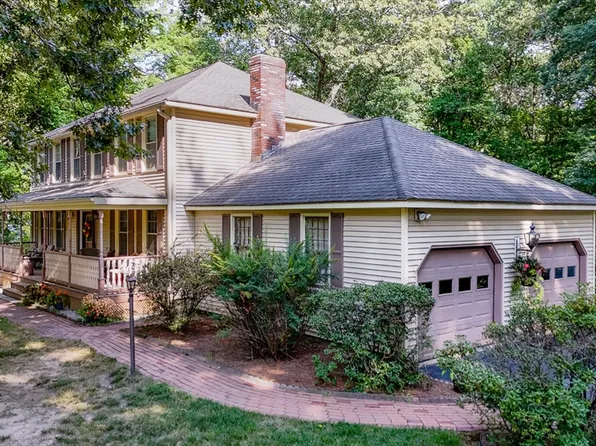 167 Trout Brook Rd, Dracut, MA 01826
