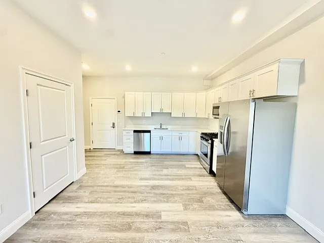 5 Fremont St #105