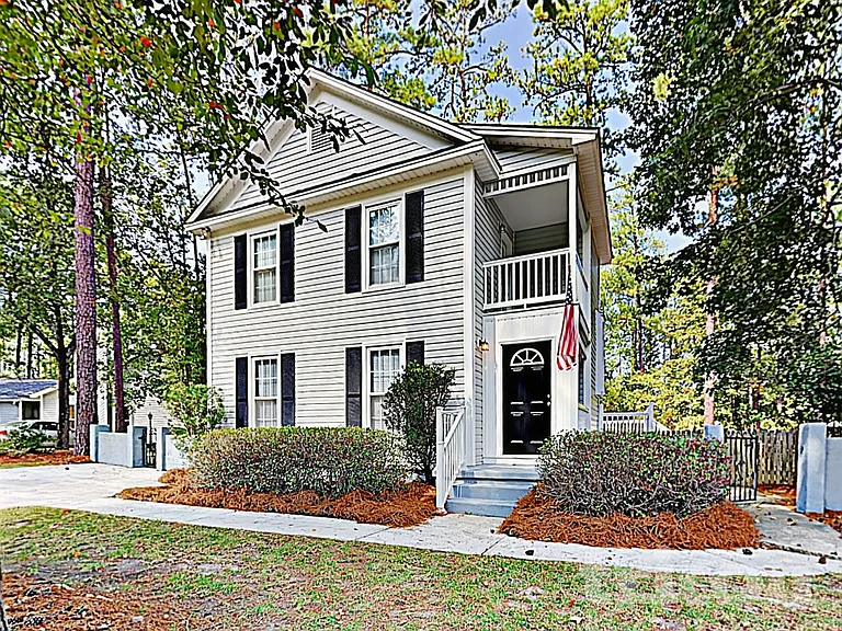 18 Hillpine Ct — Photo 2