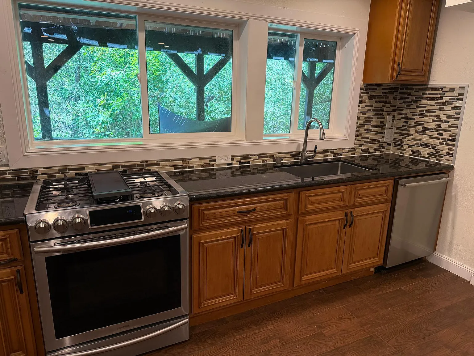 1 bed, 900 sqft, $3,000 — Photo 2