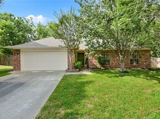 2002 Cobblestone Ln, Bryan, TX 77807