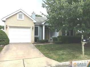 104 Leeds Ln, Monroe Township, NJ 08831