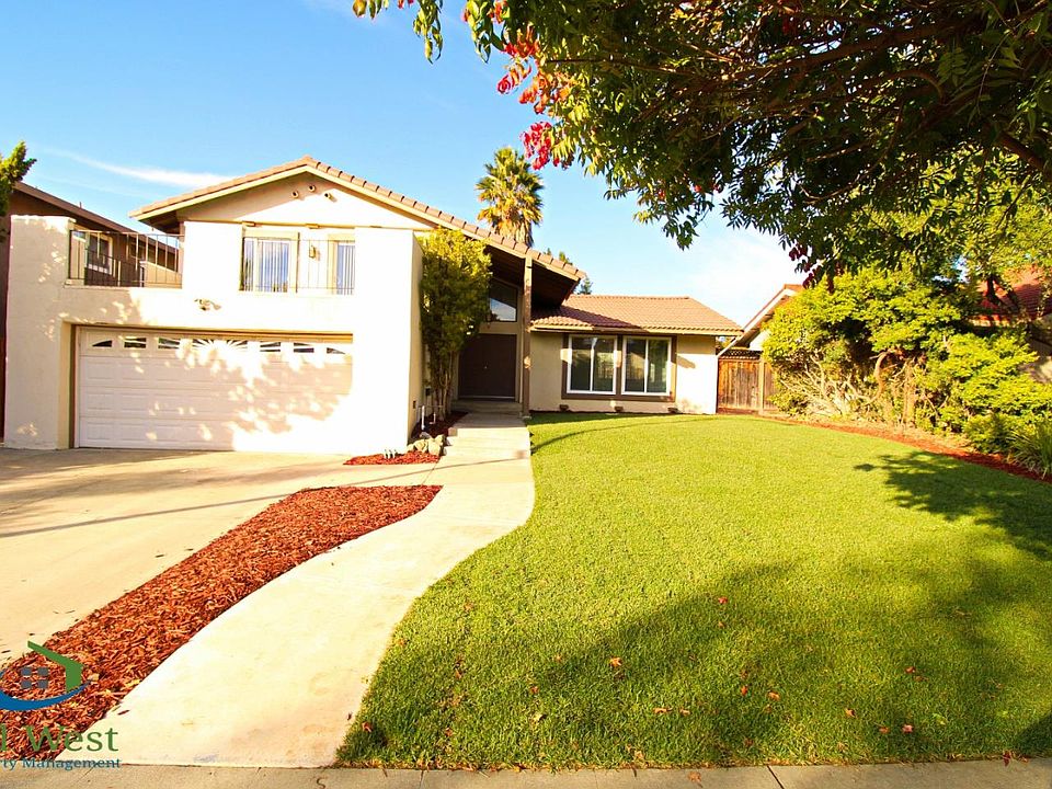 1st image of 337 Avenida Arboles