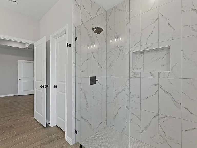 6111 Collins Ct — Photo 16