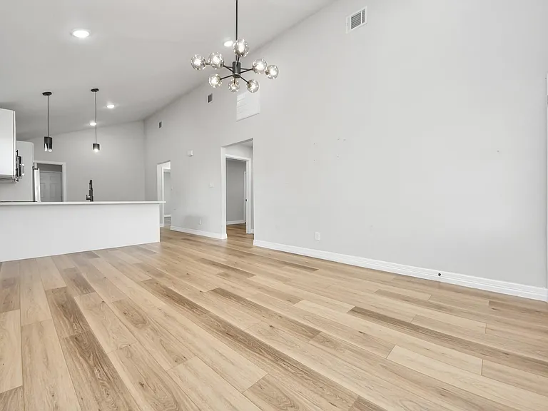7605 Avenue C — Photo 11