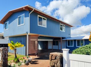 1690 Hoolehua St, Pearl City, HI 96782