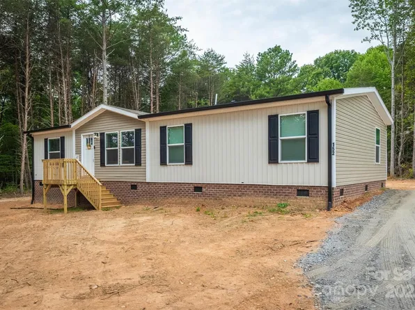 152 Patchwork Dr, Statesville, NC 28677