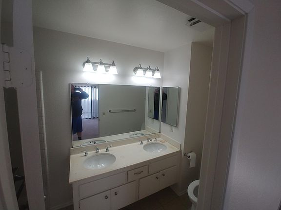 5th image of 10419 Hayford St Unit K