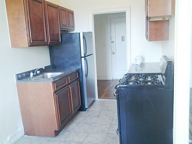 1st image of 350 Empire Blvd APT 6D