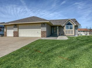 1142 Dorthy Ln, Elko New Market, MN 55054