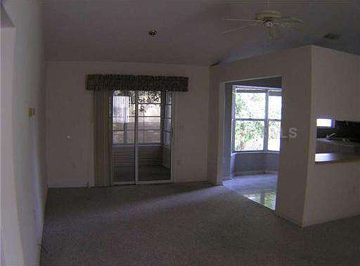 4th image of 207 Willow Brook Dr