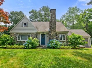 48 Dover Ter, Westwood, MA 02090