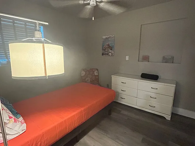 3103 Saxon Dr — Photo 13