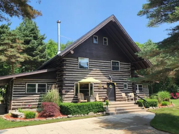 2875 Pointe Aux Barques Rd, Port Austin, MI 48467