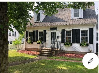 301 Parchmount Ave, Parchment, MI 49004