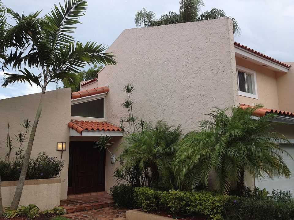 1st image of 1252 Alhambra Cir