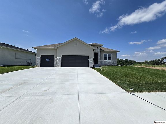 2nd image of 11108 N 173rd St