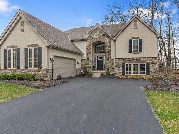 3rd image of 1694 Somerford Dr