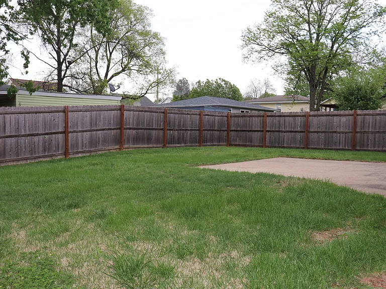 60 Plum Tree Dr — Photo 12
