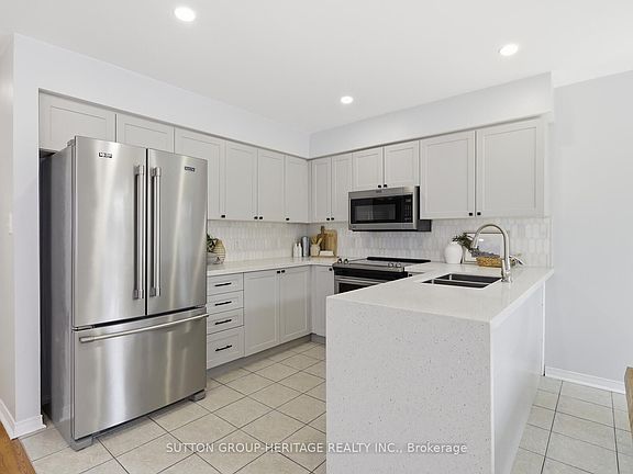 4th image of 76 Regency Cres