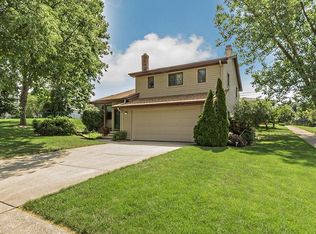 6543 Hunter Dr, Garfield Heights, OH 44125